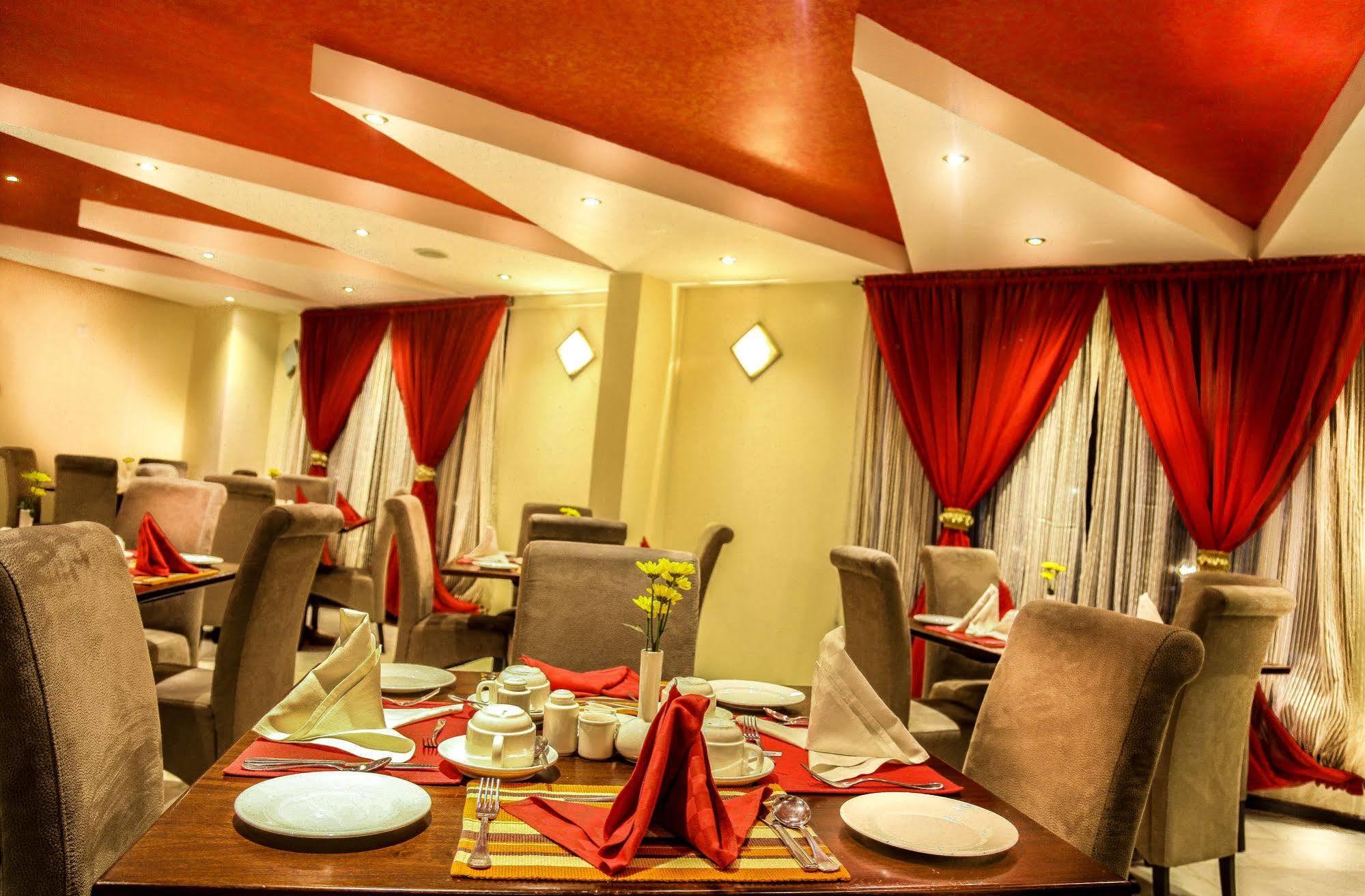 The Monarch Hotel Nairobi Exterior photo